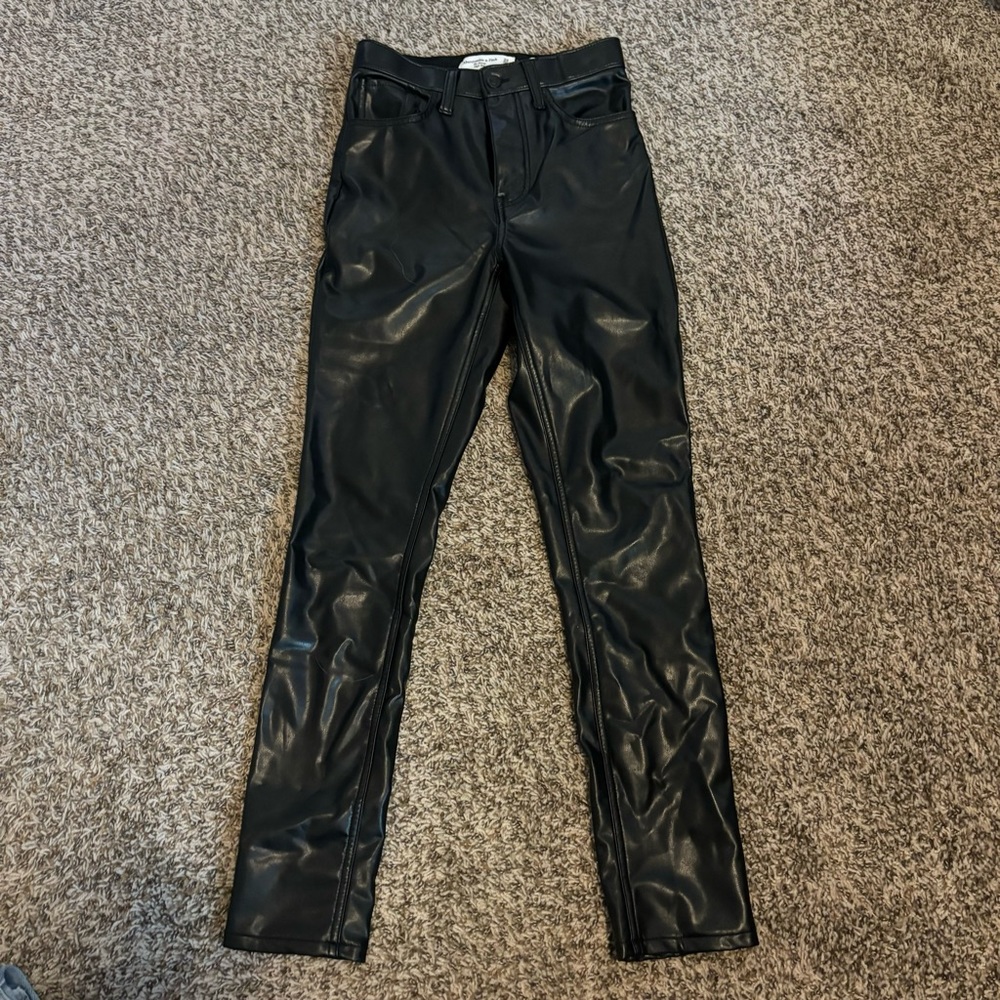 Leather leggings
